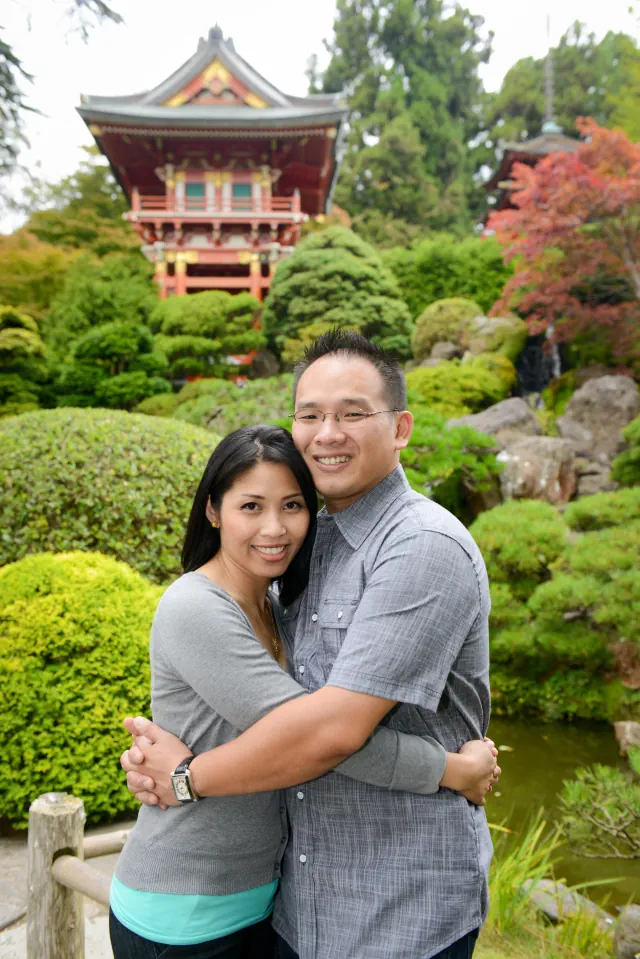 Engagement photography for Xiao and Catherine at Japanese Tea Garden, San Francisco, CA